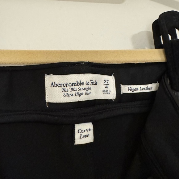 Abercrombie Ultra High Rise Vegan Leather 90s Straight Pant Curve Love Size 27 - Picture 9 of 11